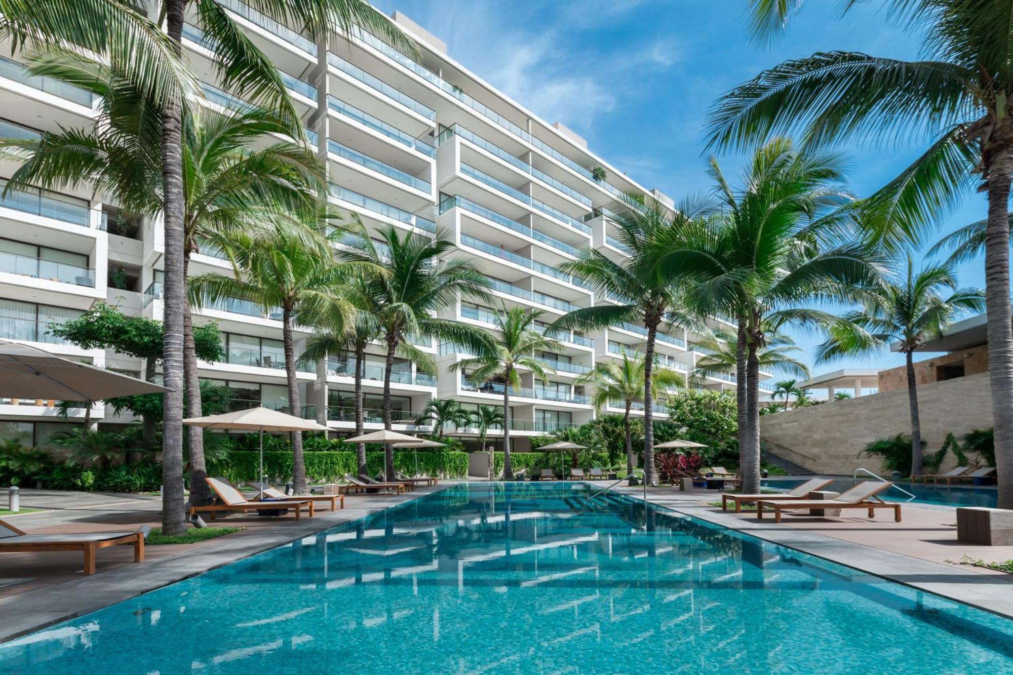 Live Aqua Private Residences Marina Vallarta Пуэрто-Вальярта Экстерьер фото